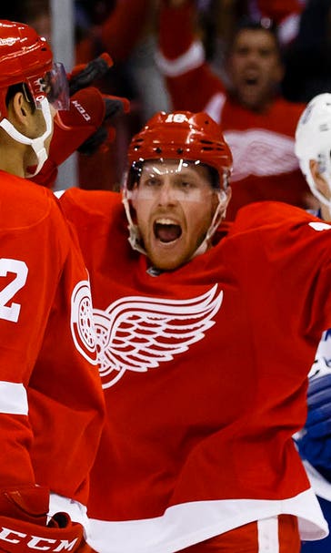 Red Wings beat Lightning 2-0, cut series deficit to 2-1